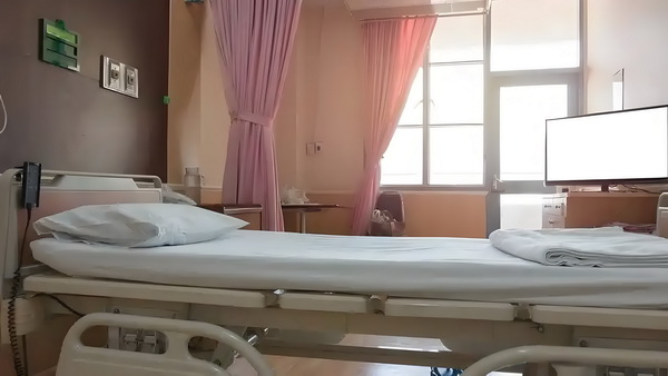 这版超人如何应对特朗普的时代